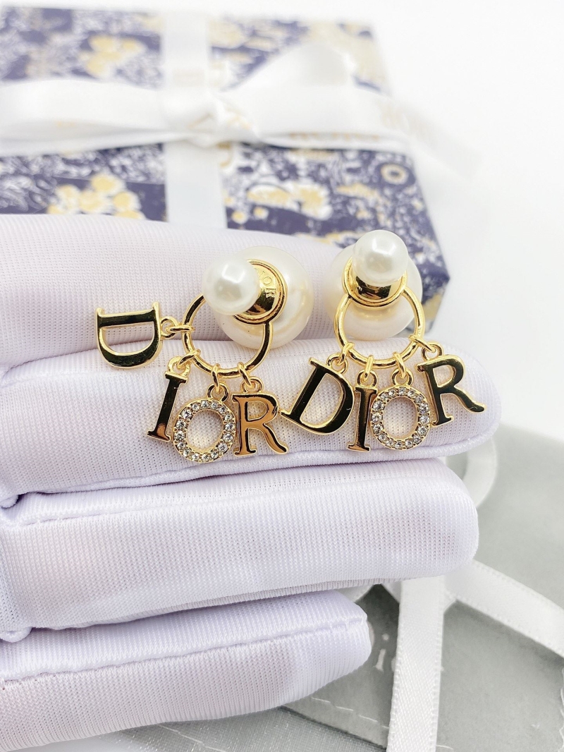 chr1st1an D10r earrings